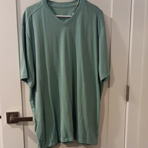 Tommy Bahama Islandzone Men's V-Neck Tee in Blue Freeze